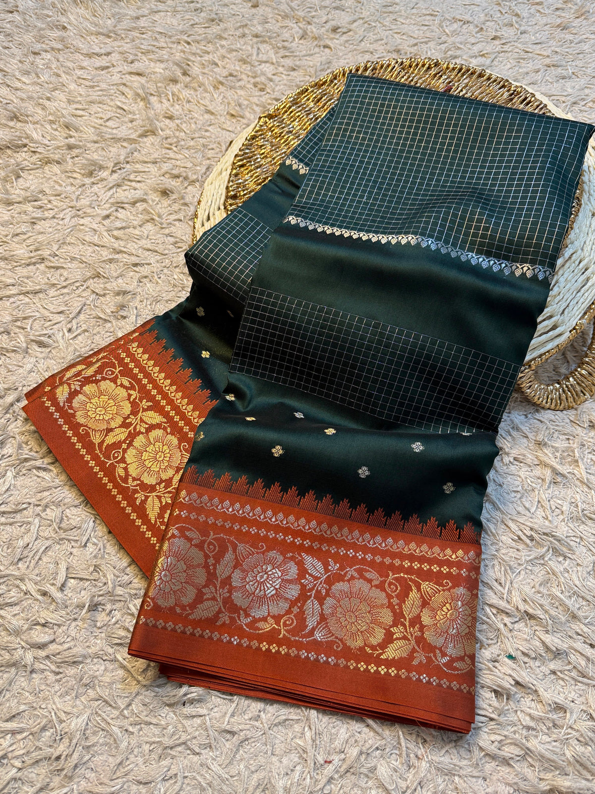 Handloom Banarasi katan soft checks booti saree