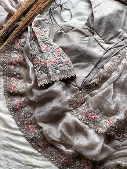Ivory 1 min saree with fully stitched blouse