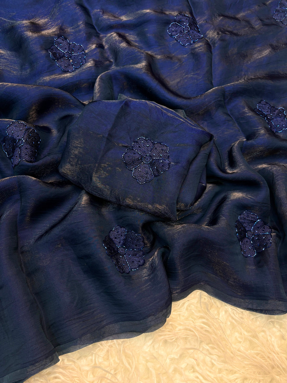Trending space fendy silk saree with thread embroidery