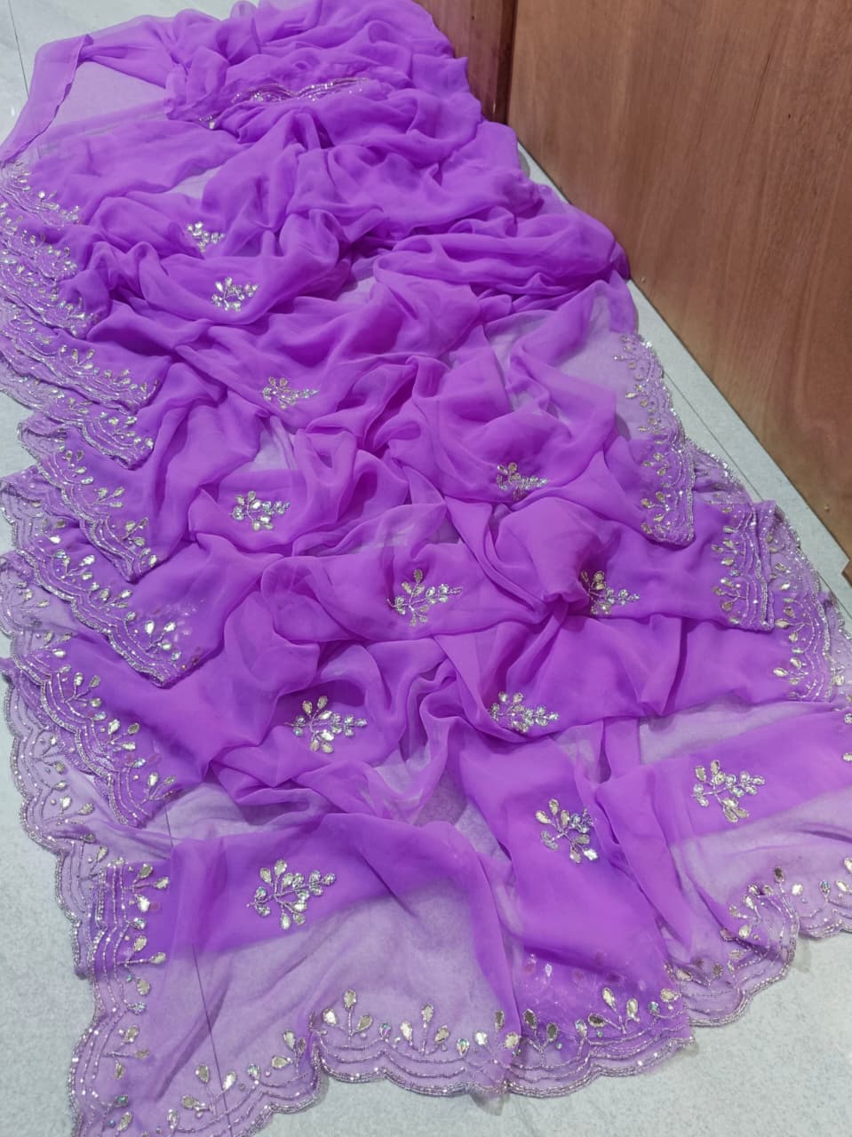 Trending total georgette kardhana sarees