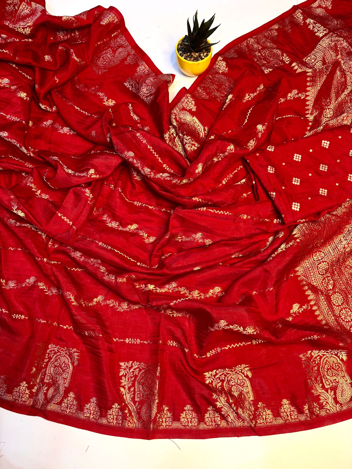 Khadi budget Russian butti sarees