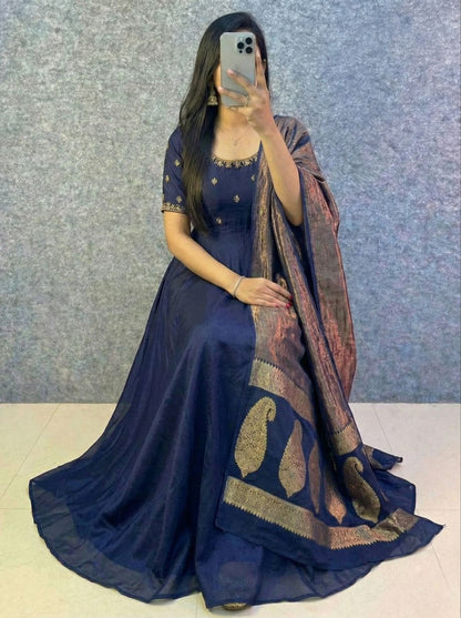 Big boss Tanuja Desginer classic gown