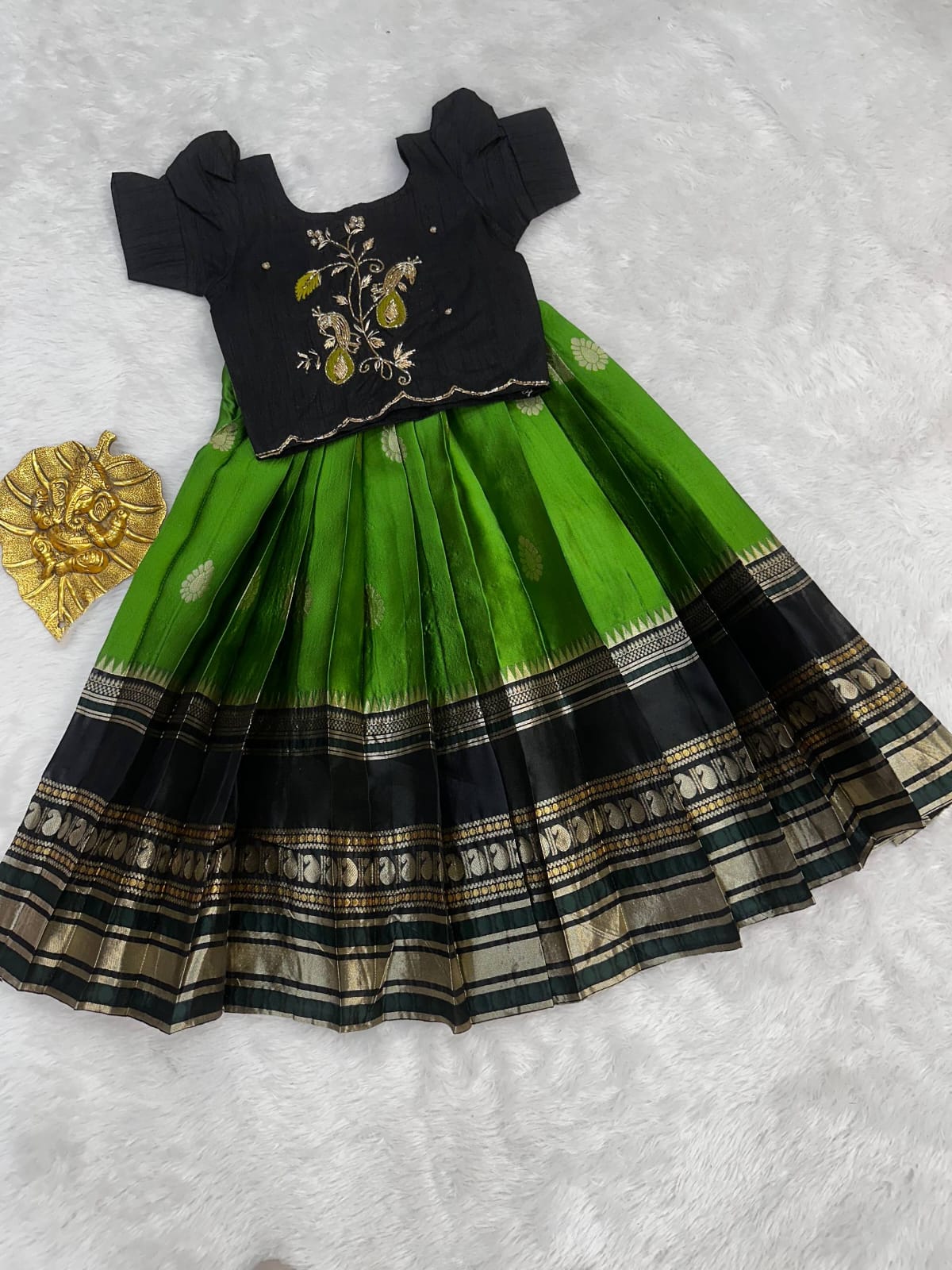 Kids special cute weaving with work blouses