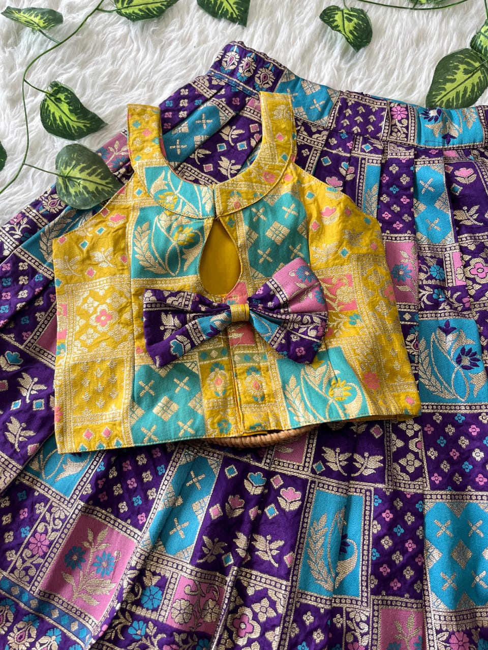 Mini Ethnic Dola silk Cute kids Choli Set
