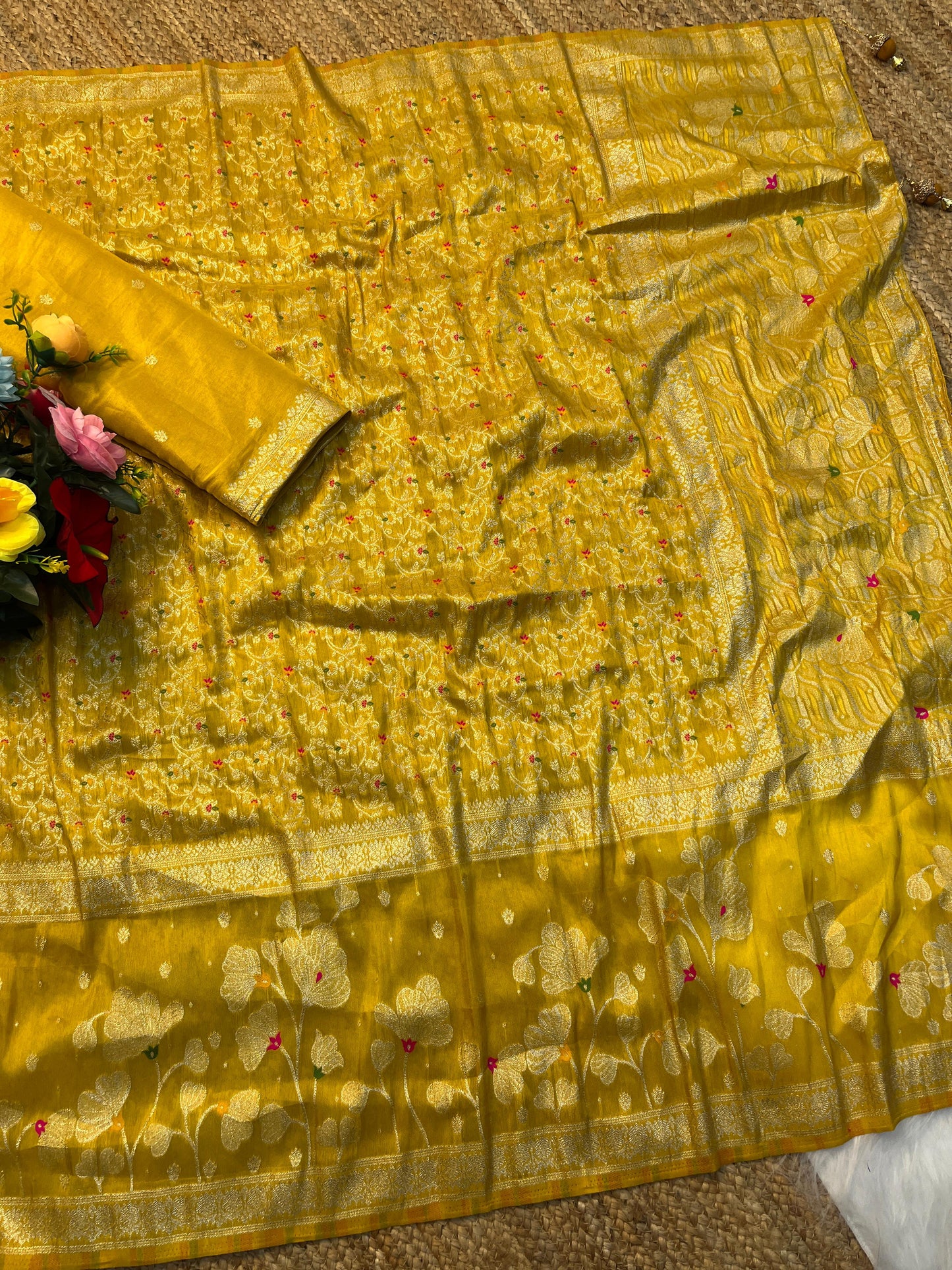 Soft Banarasi’s Katan tisuue silk classic sarees