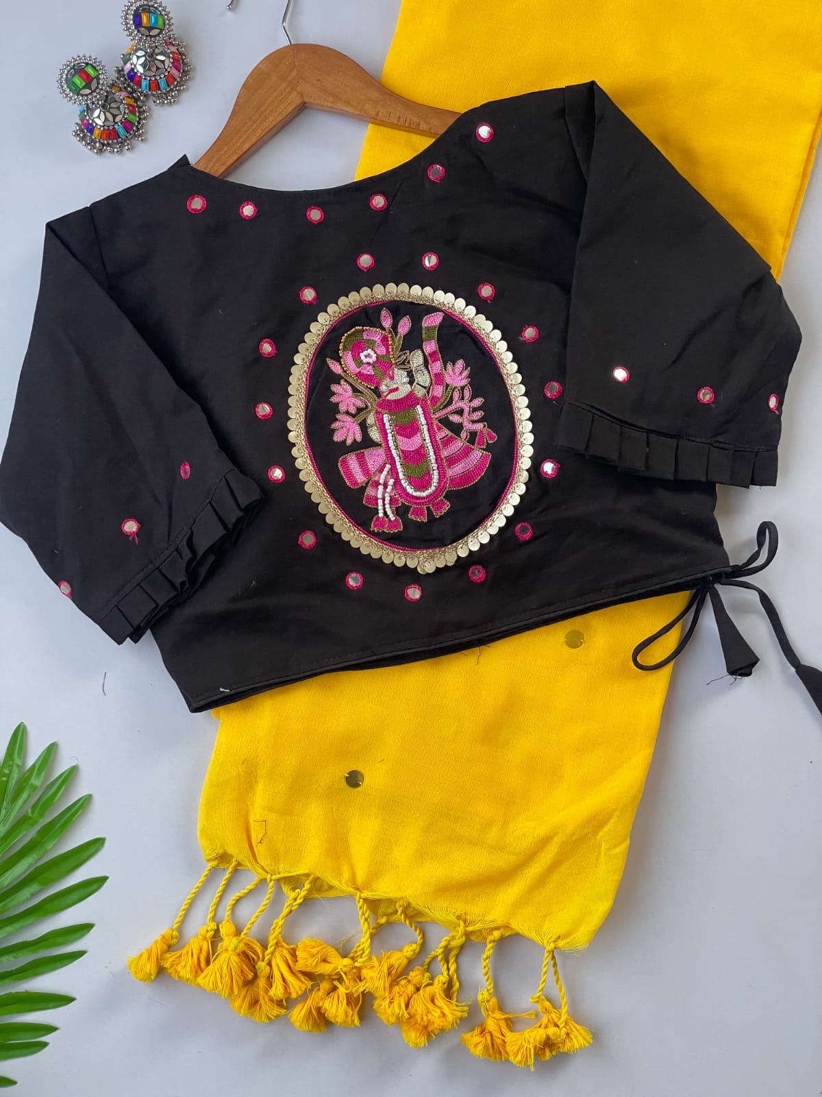 Khadi cotton with stitched Bollywood style
Blouse