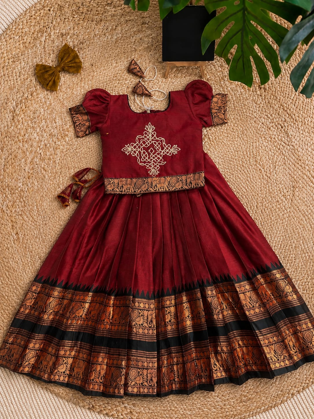 Kollam design cute kids lehenga