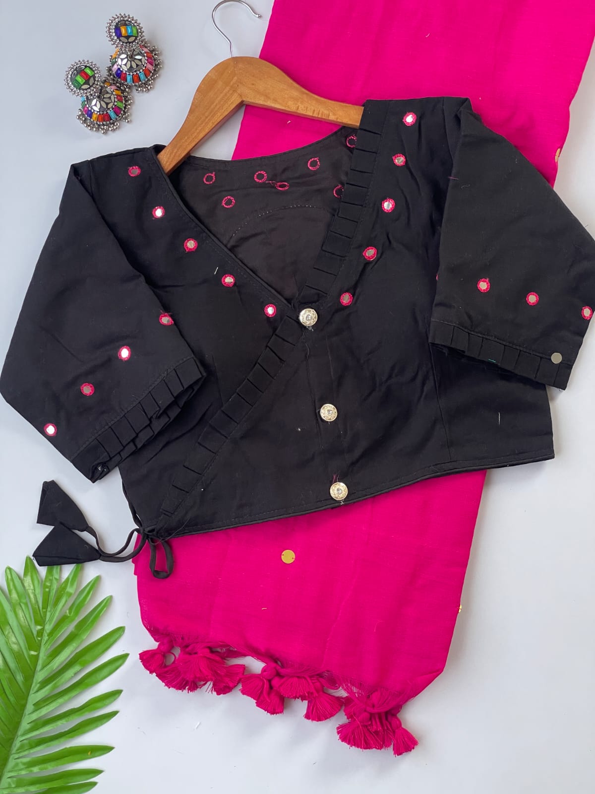 Khadi cotton with stitched Bollywood style
Blouse