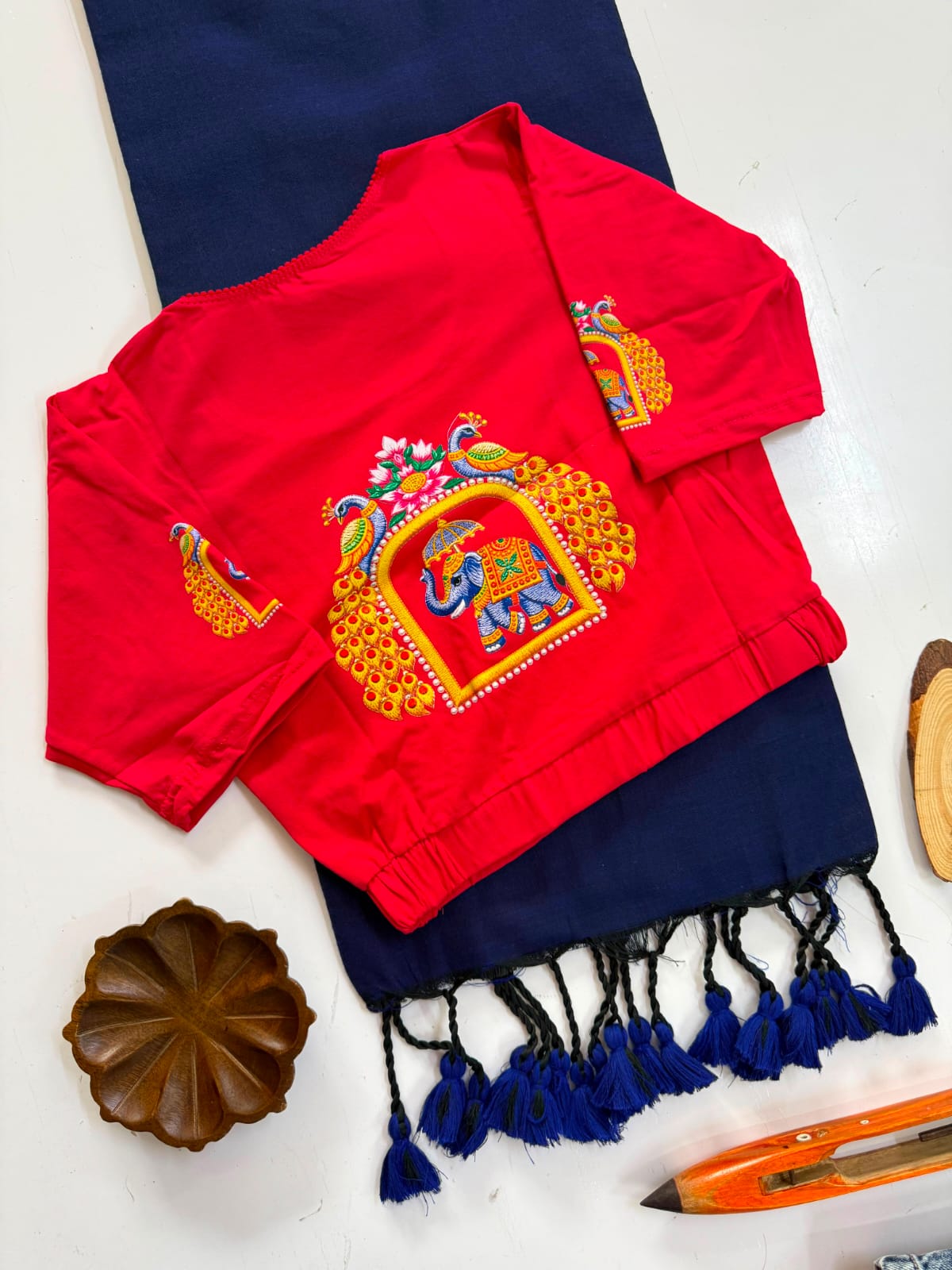 Handloom Khadi cotton saree with stretchable blouses