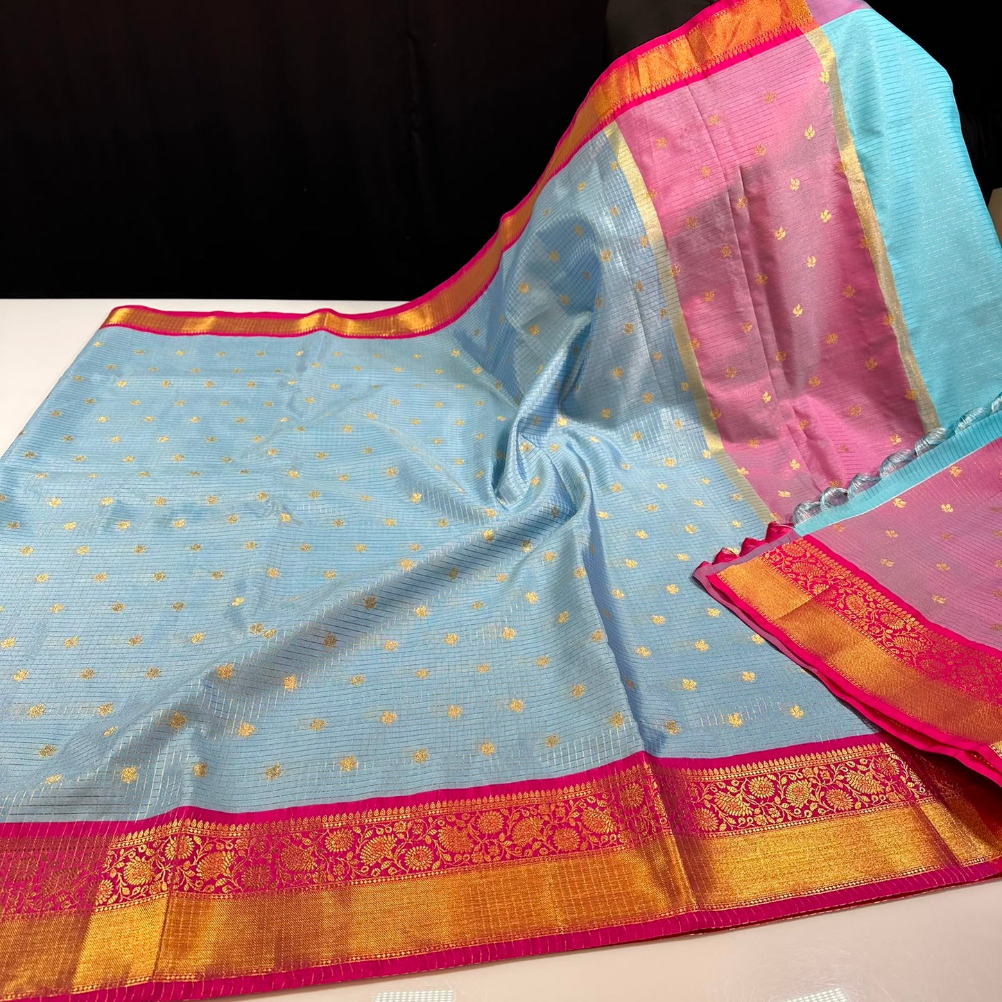 Vintage soft premium weaving trending saree