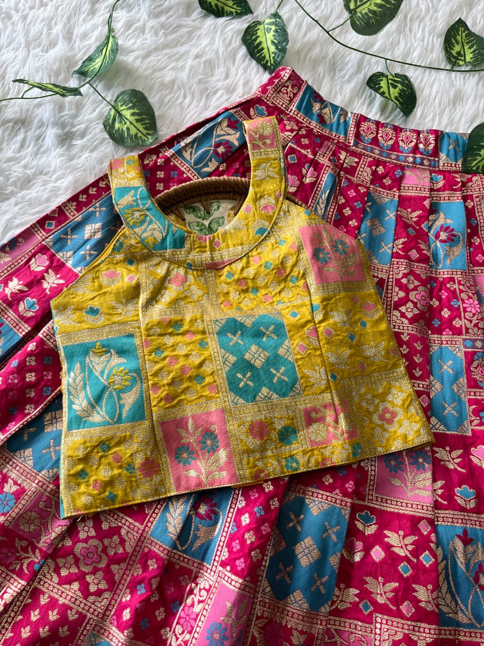 Mini Ethnic Dola silk Cute kids Choli Set