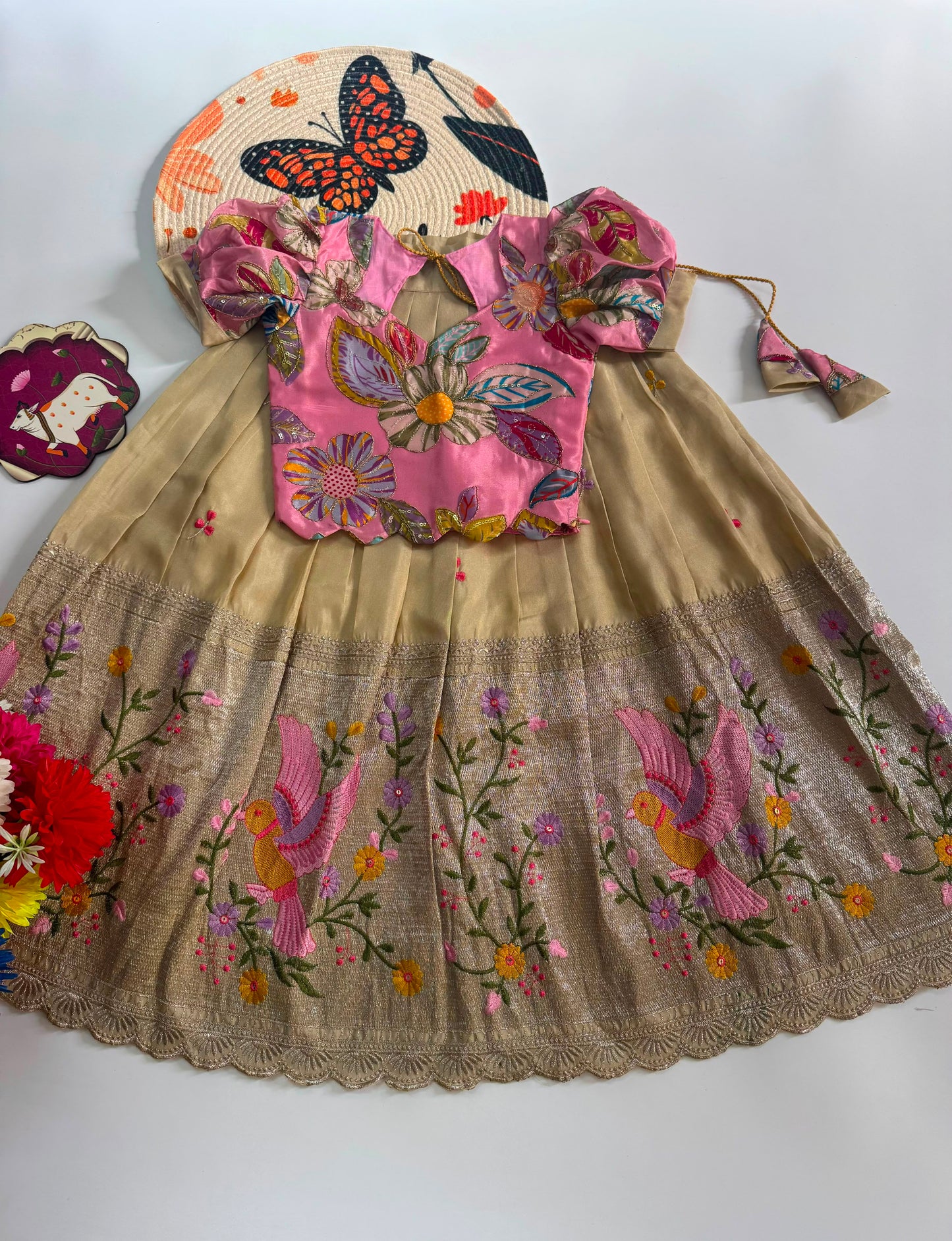 Kids cute position printed cute embroidery set