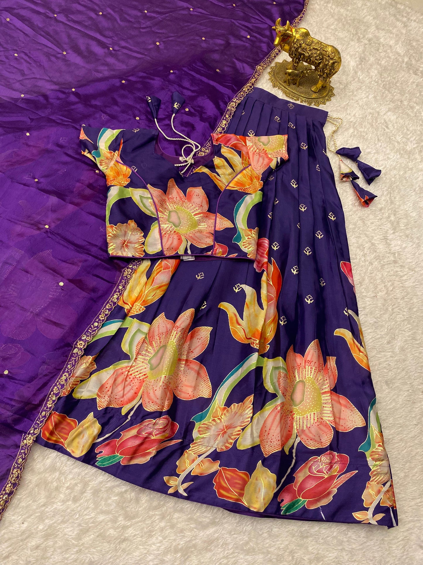 Position folk silk royal look lehengas