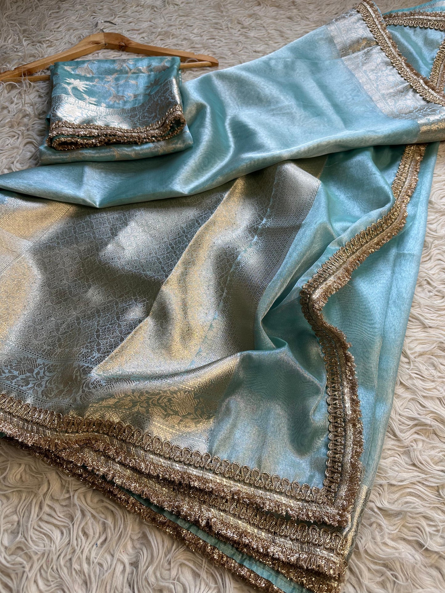 Pure weaving Zari Trendy Saree