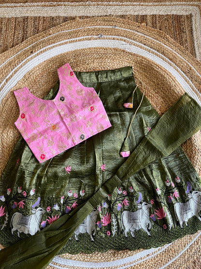 Kids party wear cute crush pichwai sets