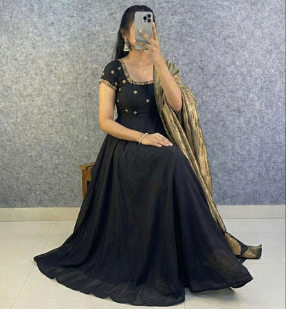 Big boss Tanuja Desginer classic gown