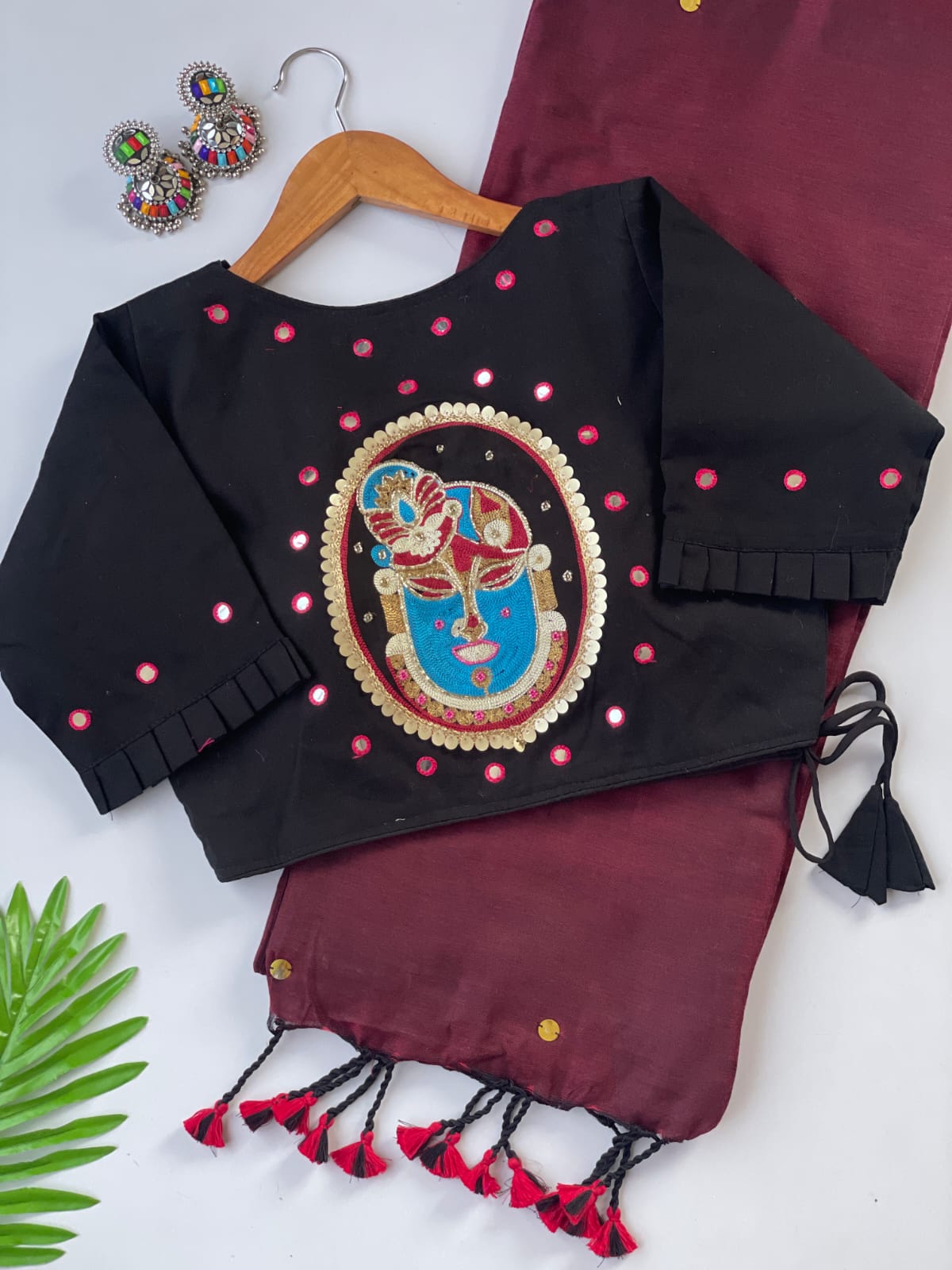 Khadi cotton with stitched Bollywood style
Blouse