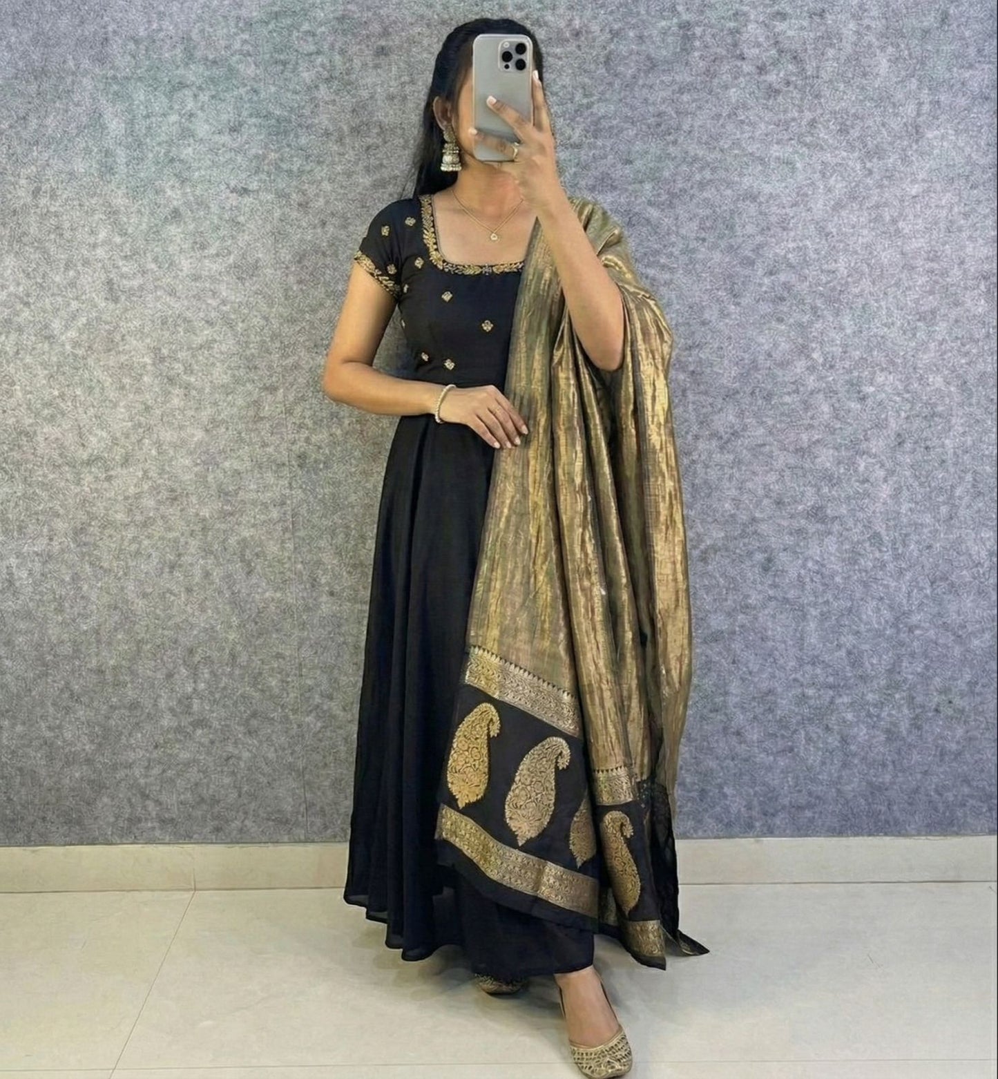 Big boss Tanuja Desginer classic gown