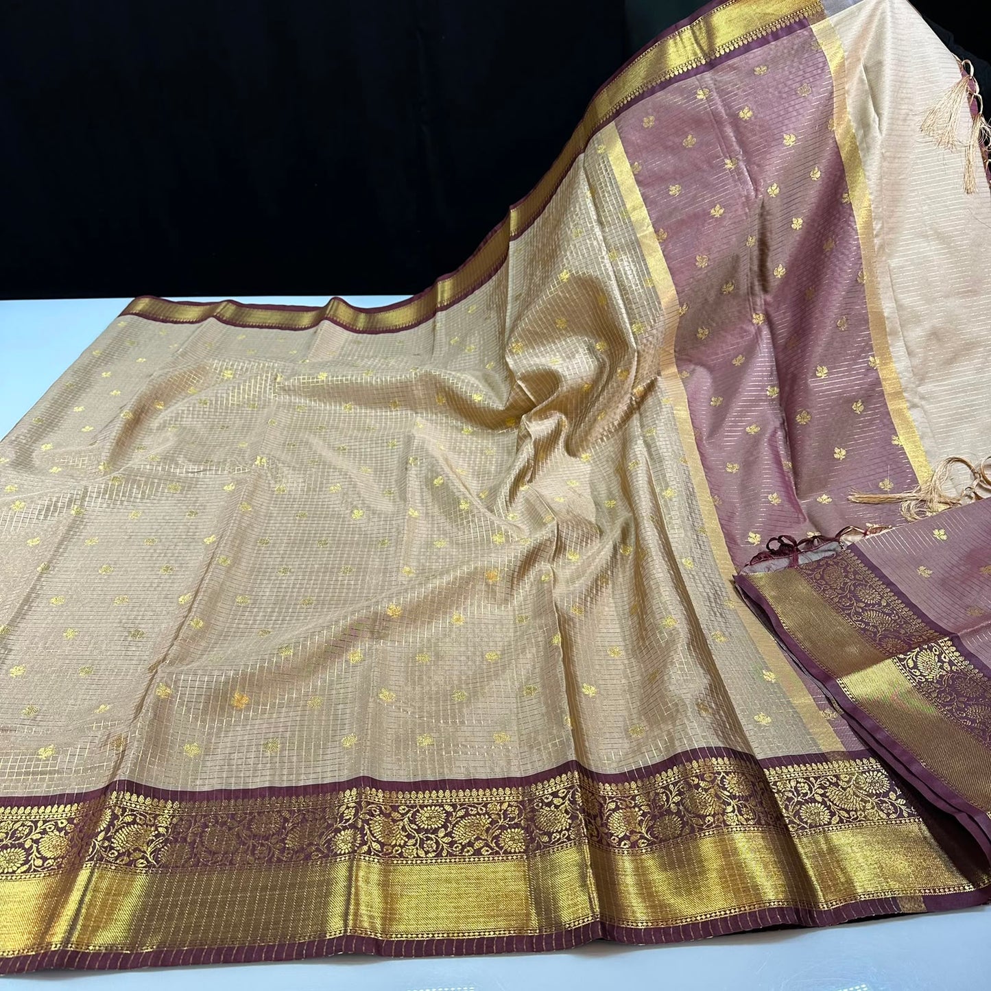 Vintage soft premium weaving trending saree
