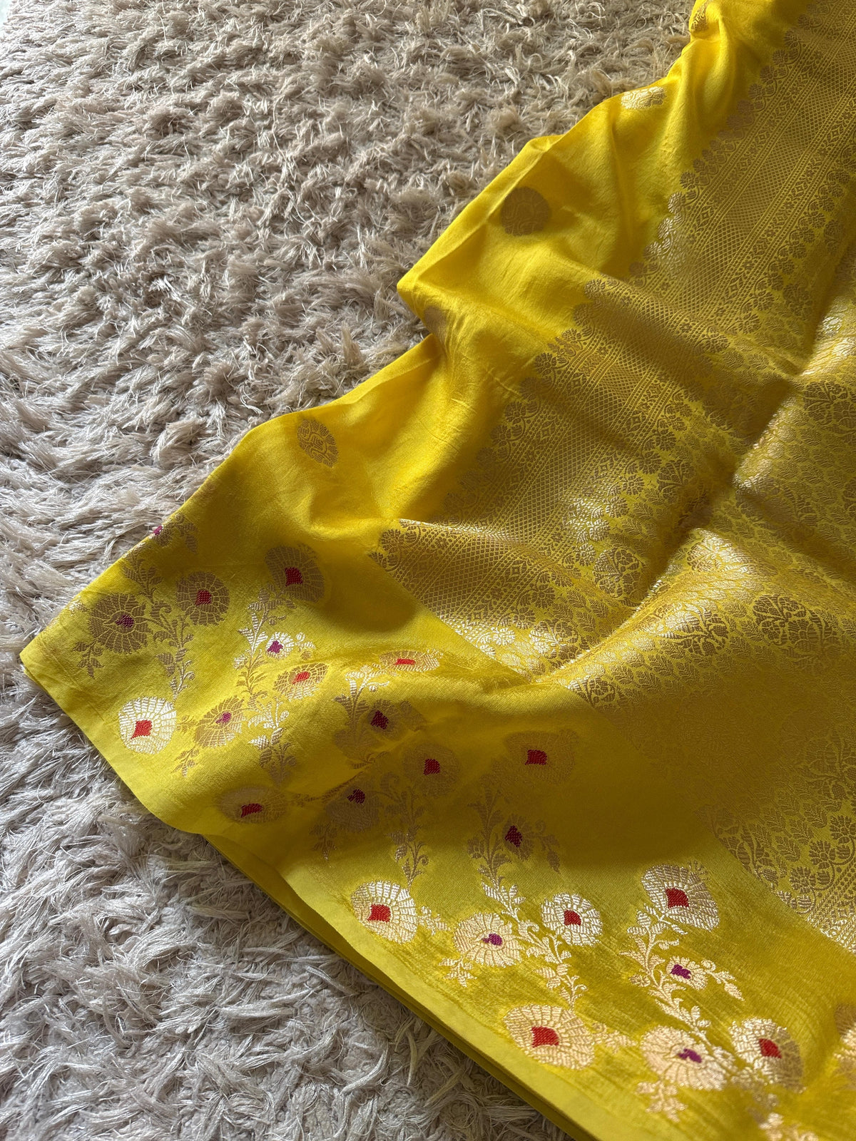 Viscose Banarasi’s budget soft weaving saree