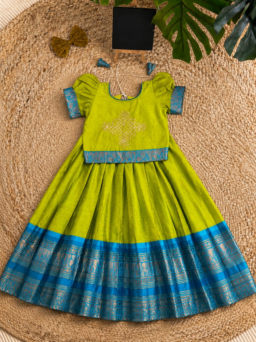 Kollam design cute kids lehenga