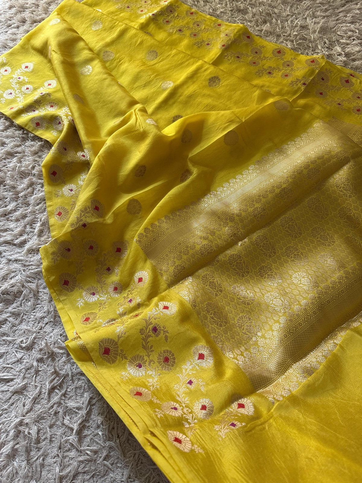Viscose Banarasi’s budget soft weaving saree