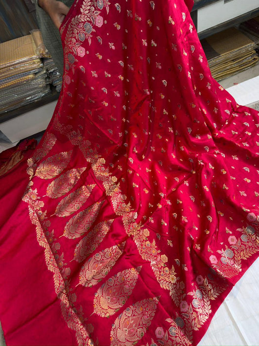 Vintage vibe our Komali raw mango saree