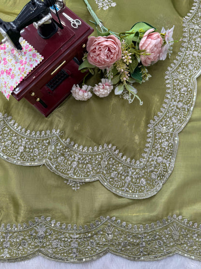 Trendy Saree Jimmy Cho sequences look.