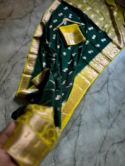 Handloom  colourful Row Mango Vintage saree