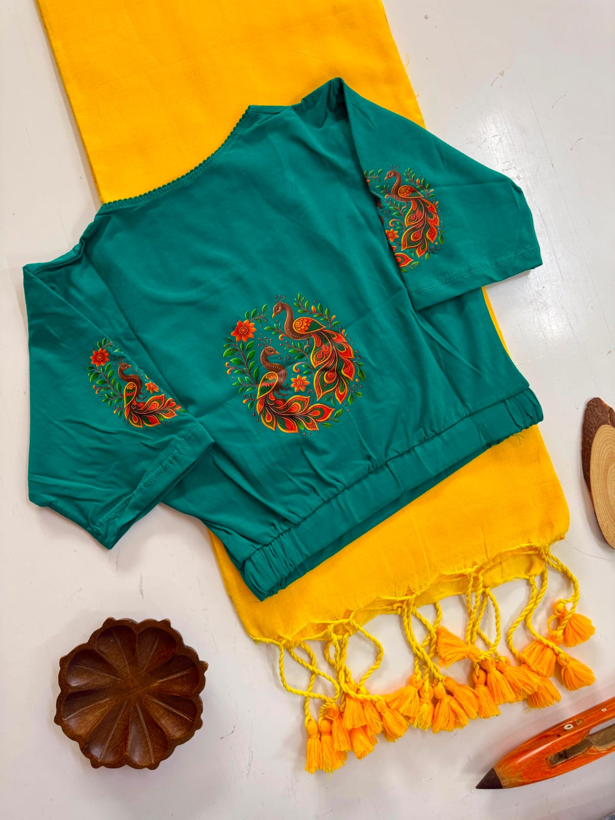 Handloom Khadi cotton saree with stretchable blouses