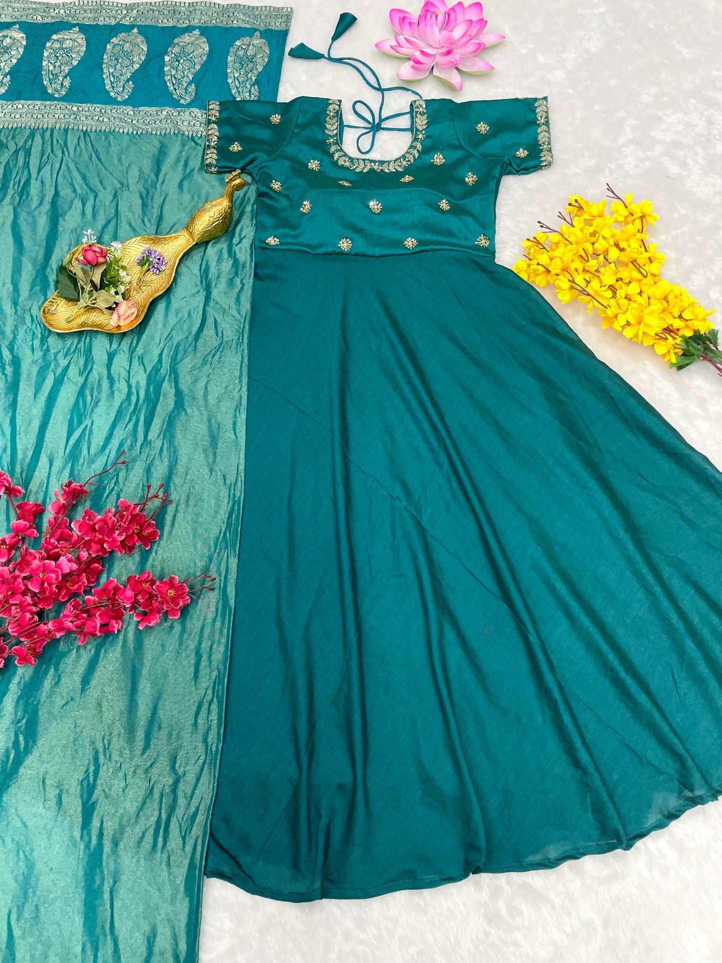 Big boss Tanuja Desginer classic gown