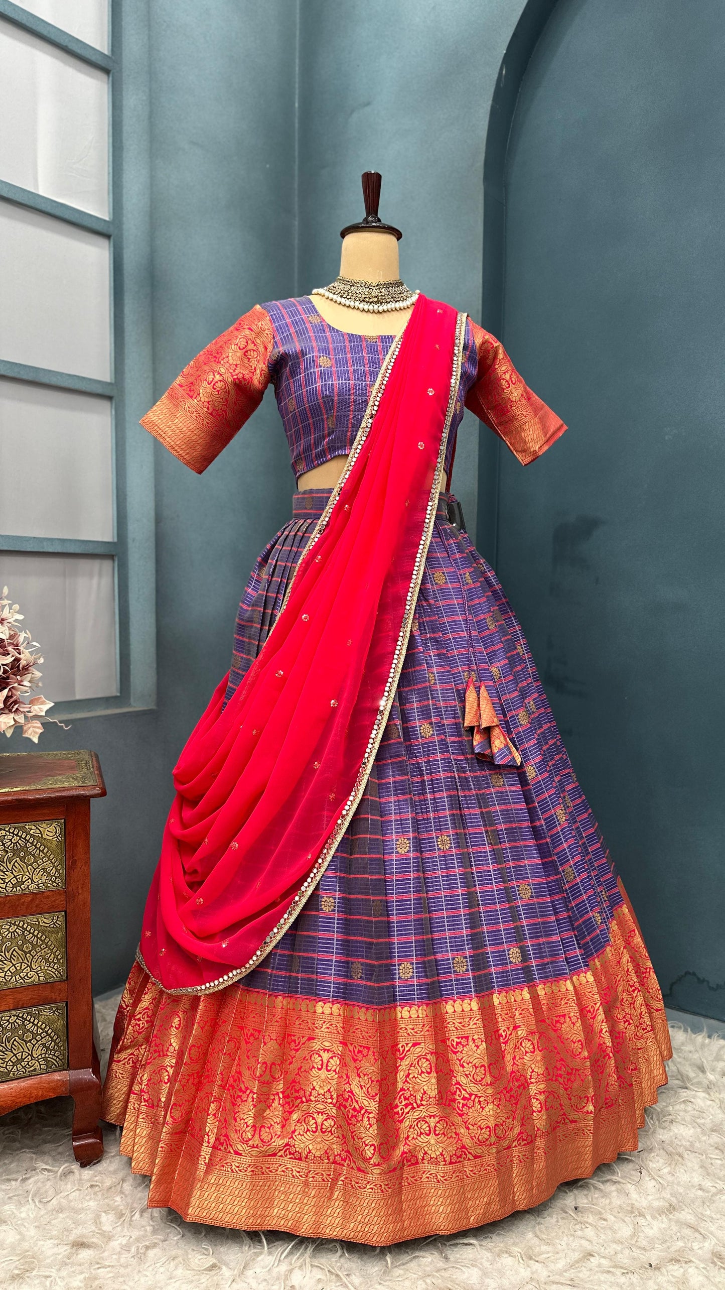 Khushi Kapoor Kanjivaram checks Lehenga set