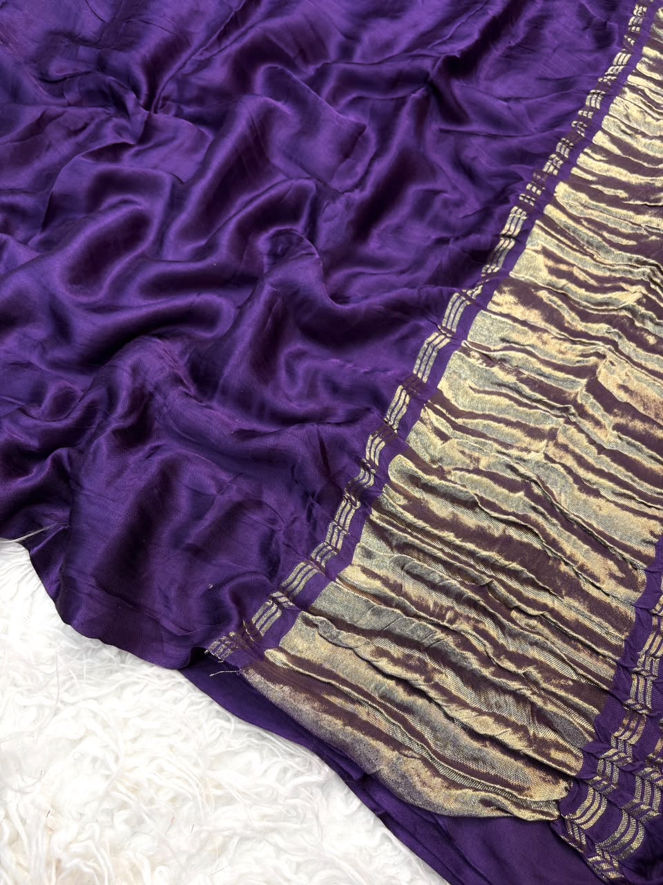 Trendy viscose silk partywear saree