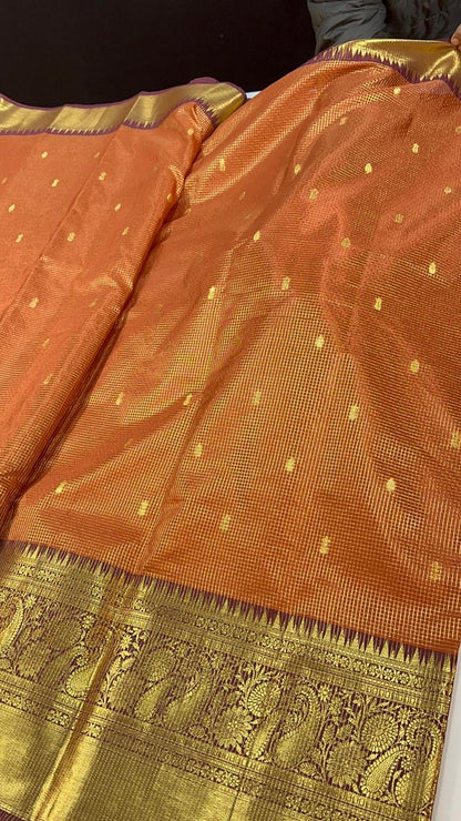 Viral vintage semi premium soft silk Gadwal saree