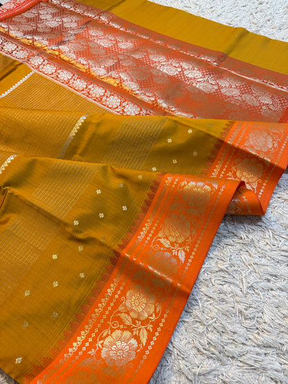 Handloom Banarasi katan soft checks booti saree