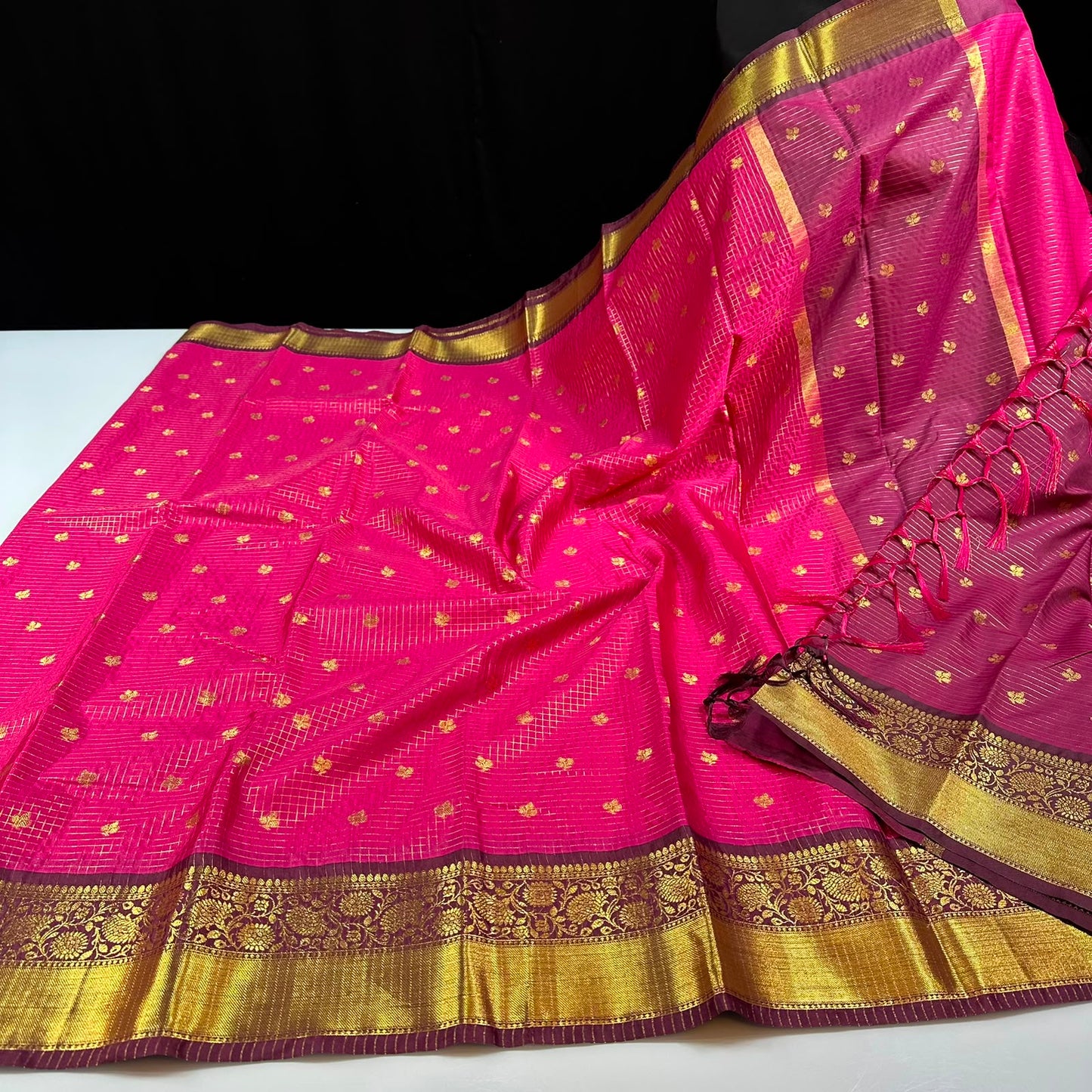 Vintage soft premium weaving trending saree