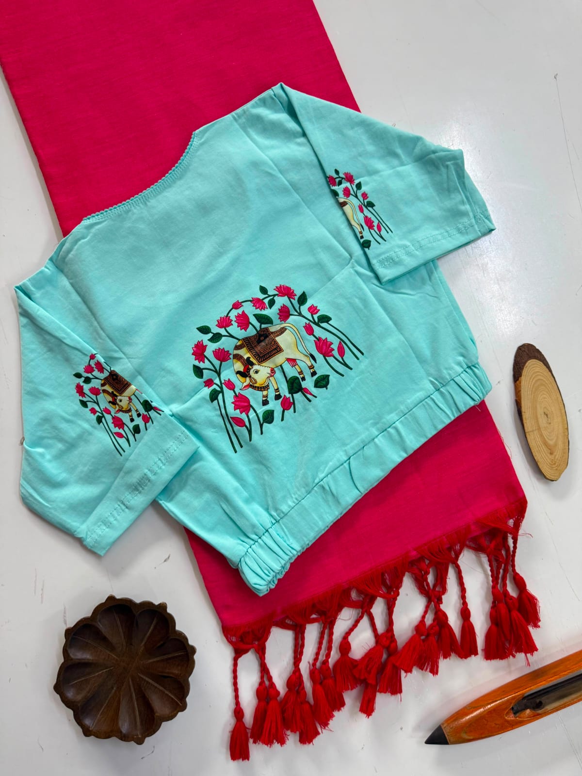 Handloom Khadi cotton saree with stretchable blouses