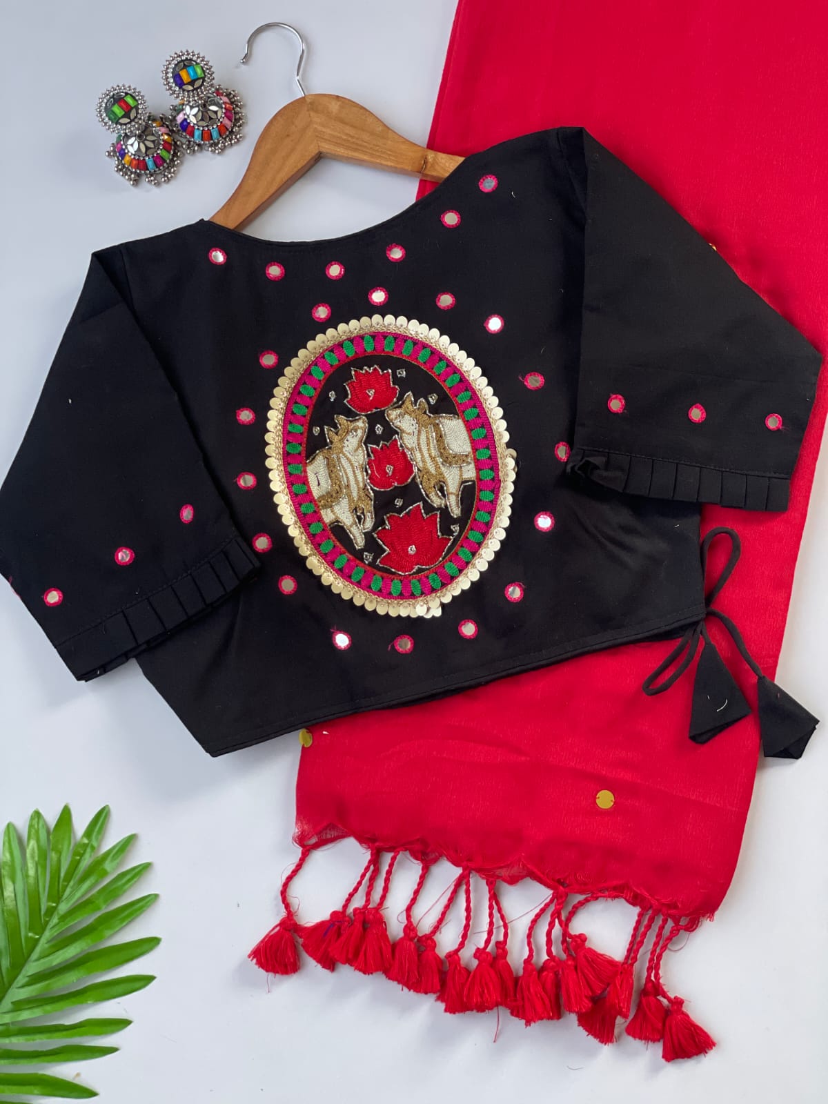 Khadi cotton with stitched Bollywood style
Blouse
