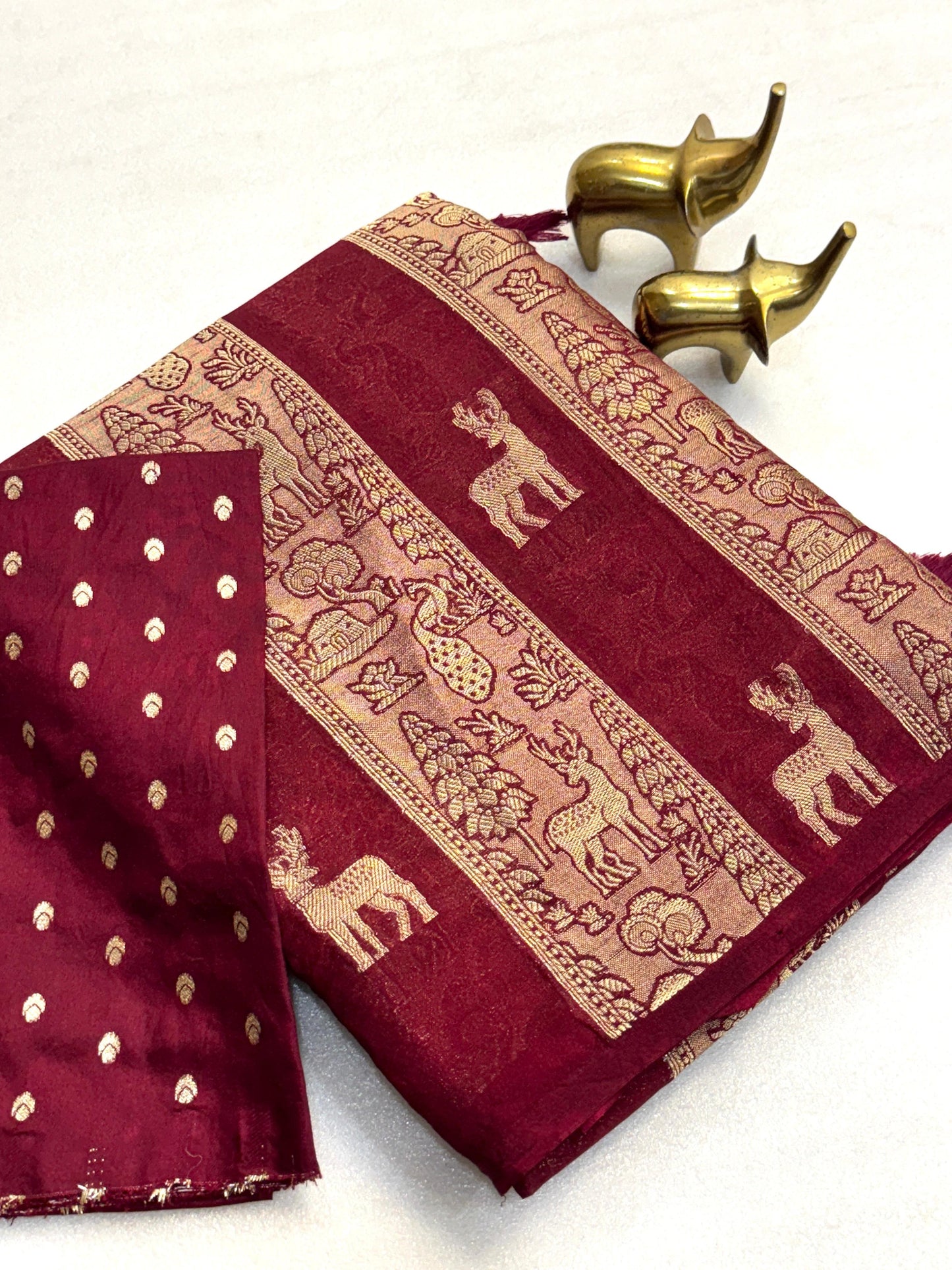 Moonga Viscose Budget  saree with weaving thread