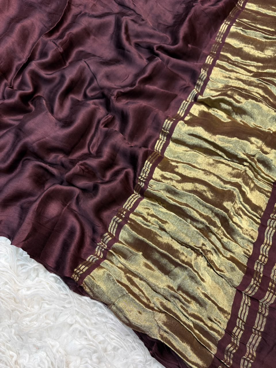 Trendy viscose silk partywear saree