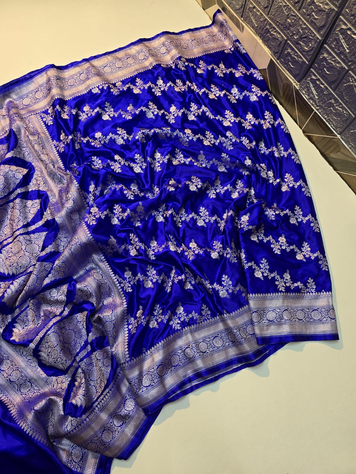Banarasi premium Mashru silk sarew
