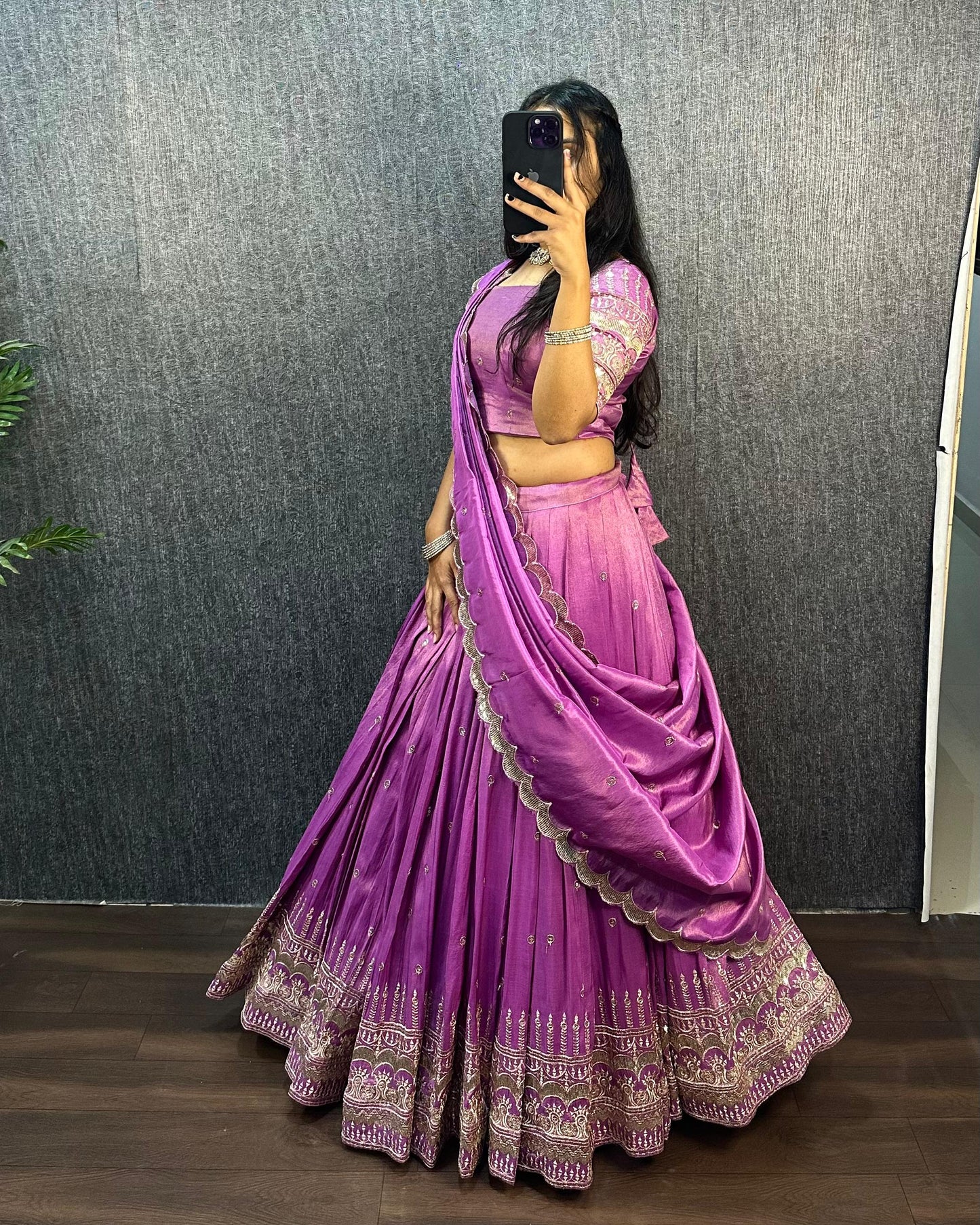 Festival Lehenga South tisuuse silk embroidery sequin work