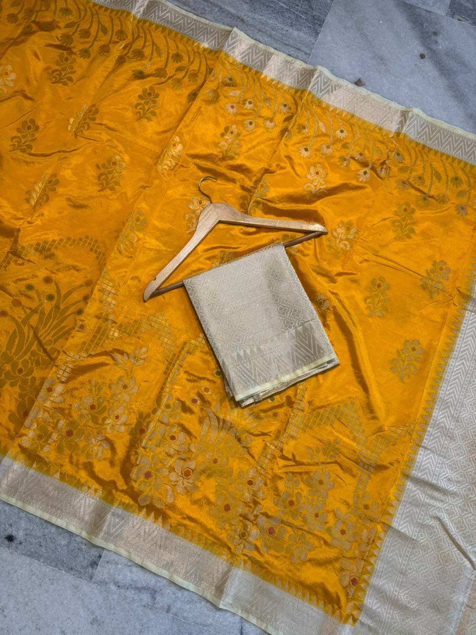 Banarasi trending dupian soft silk sarees