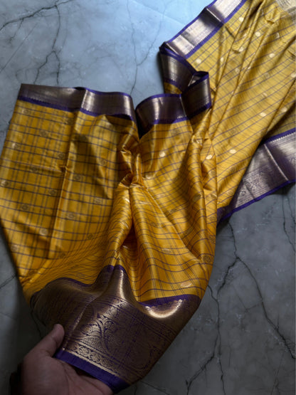 Vintage kanchi zari buti saree