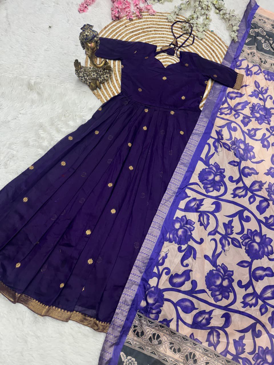 Classic look weaving zari gown with dupatta