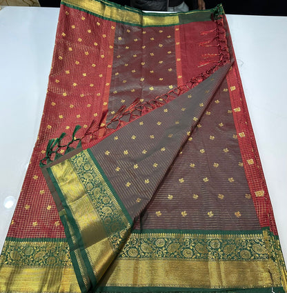 Classic Semi Vintage Saree Gadwal Checks
