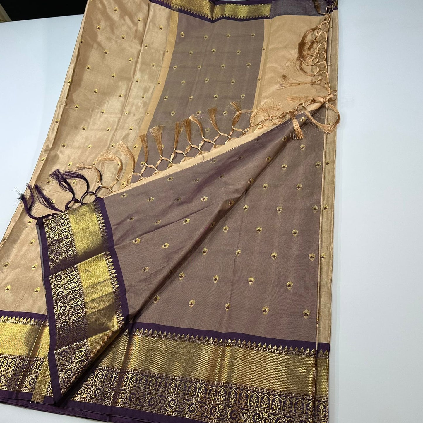 Vintage semi Gadwal traditional pattu sarees