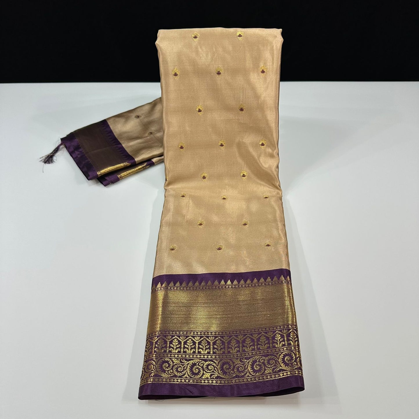 Vintage semi Gadwal traditional pattu sarees