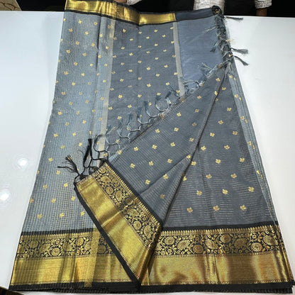 Classic Semi Vintage Saree Gadwal Checks